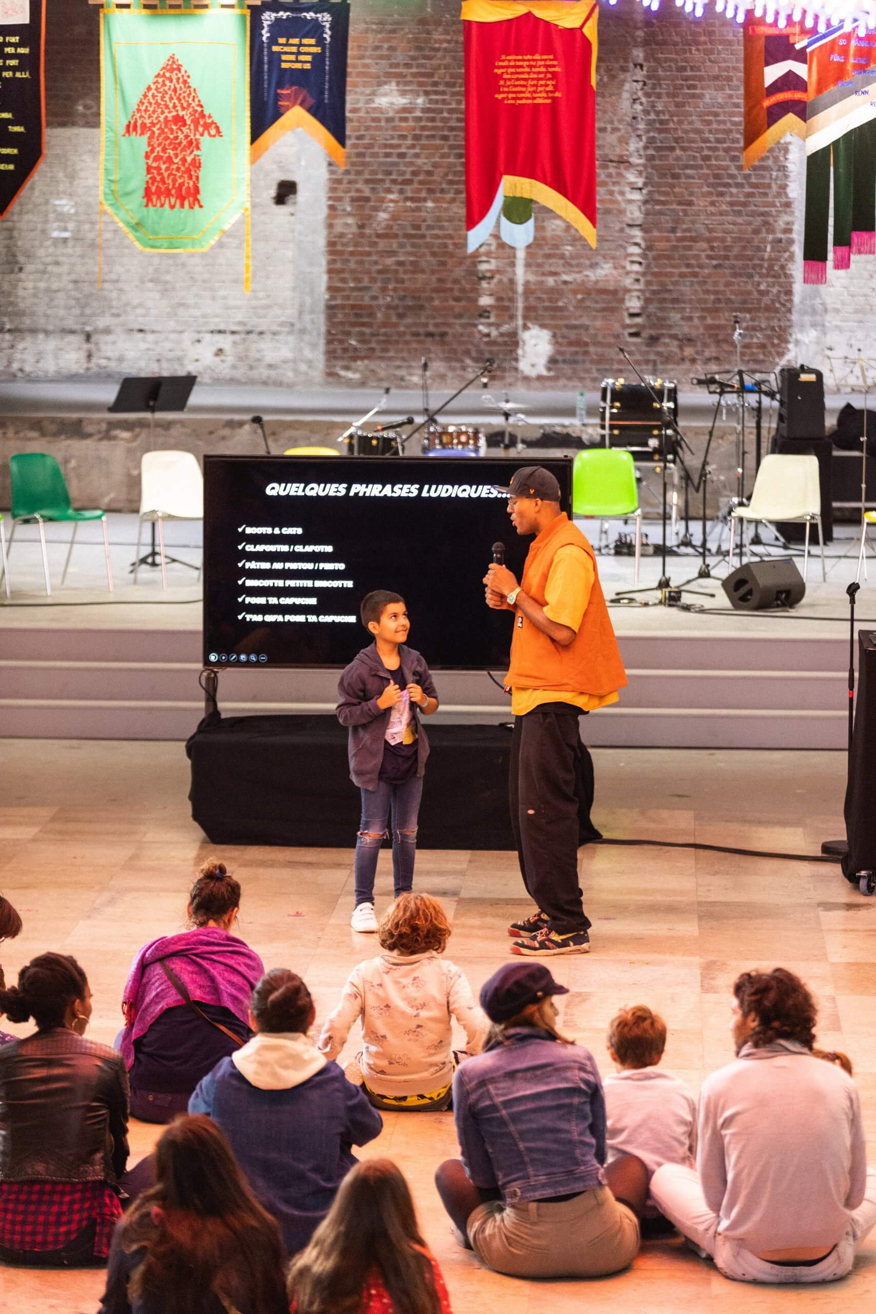 Vue du workshop de beatbox au festival "Alliance des corps", carte blanche à Marinella Senatore, 2022. Crédit photo : Paul Fogiel