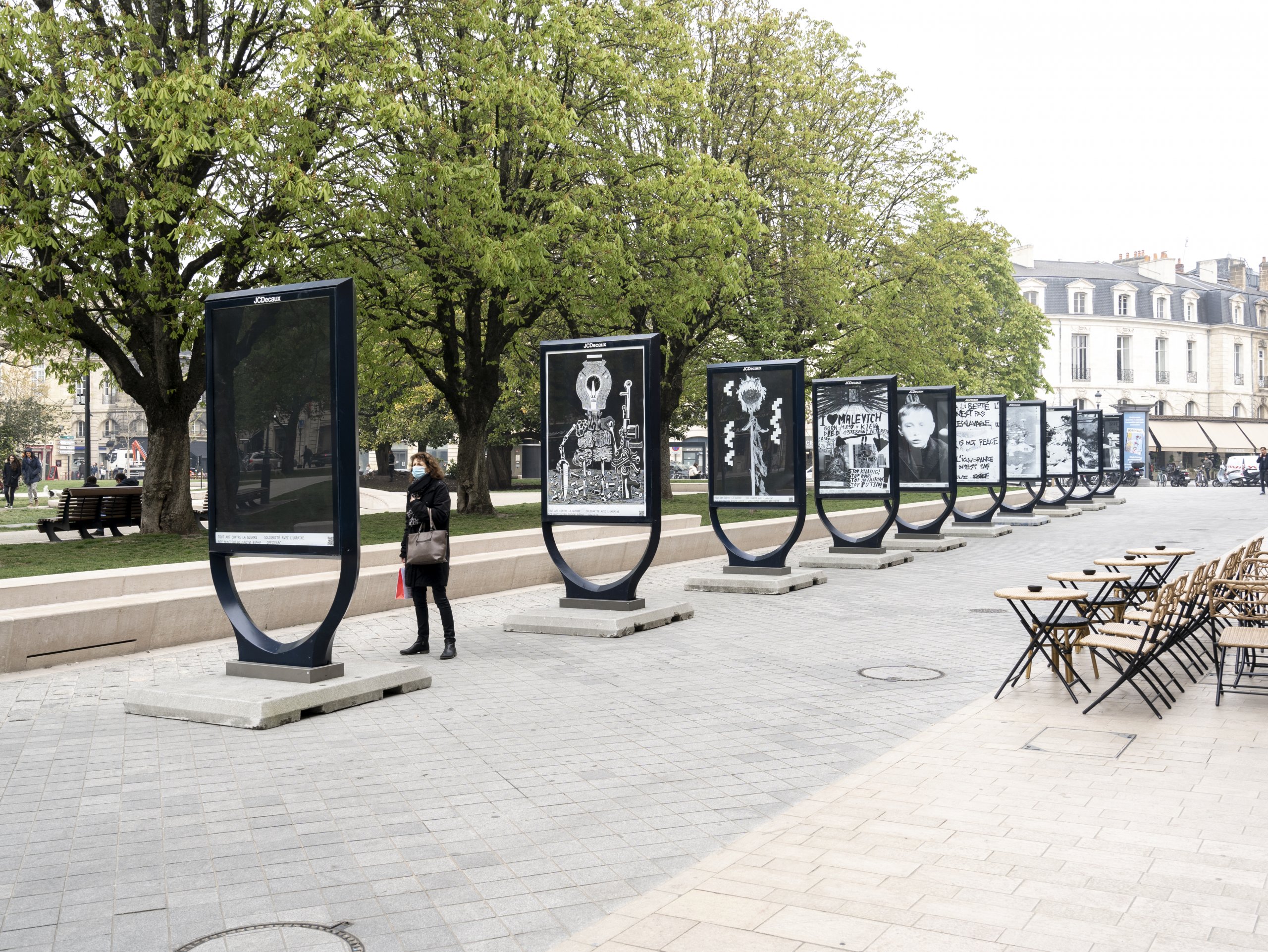 Affiche tout art contre la guerre